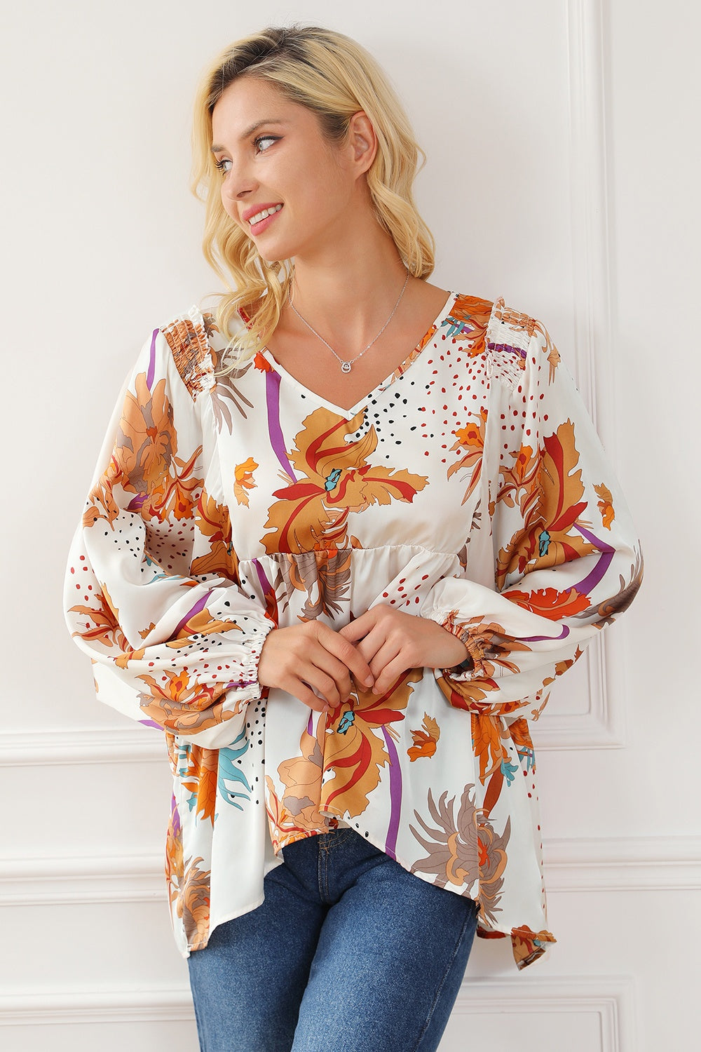 Bedrukte V-hals gesmokte ballonmouwen blouse