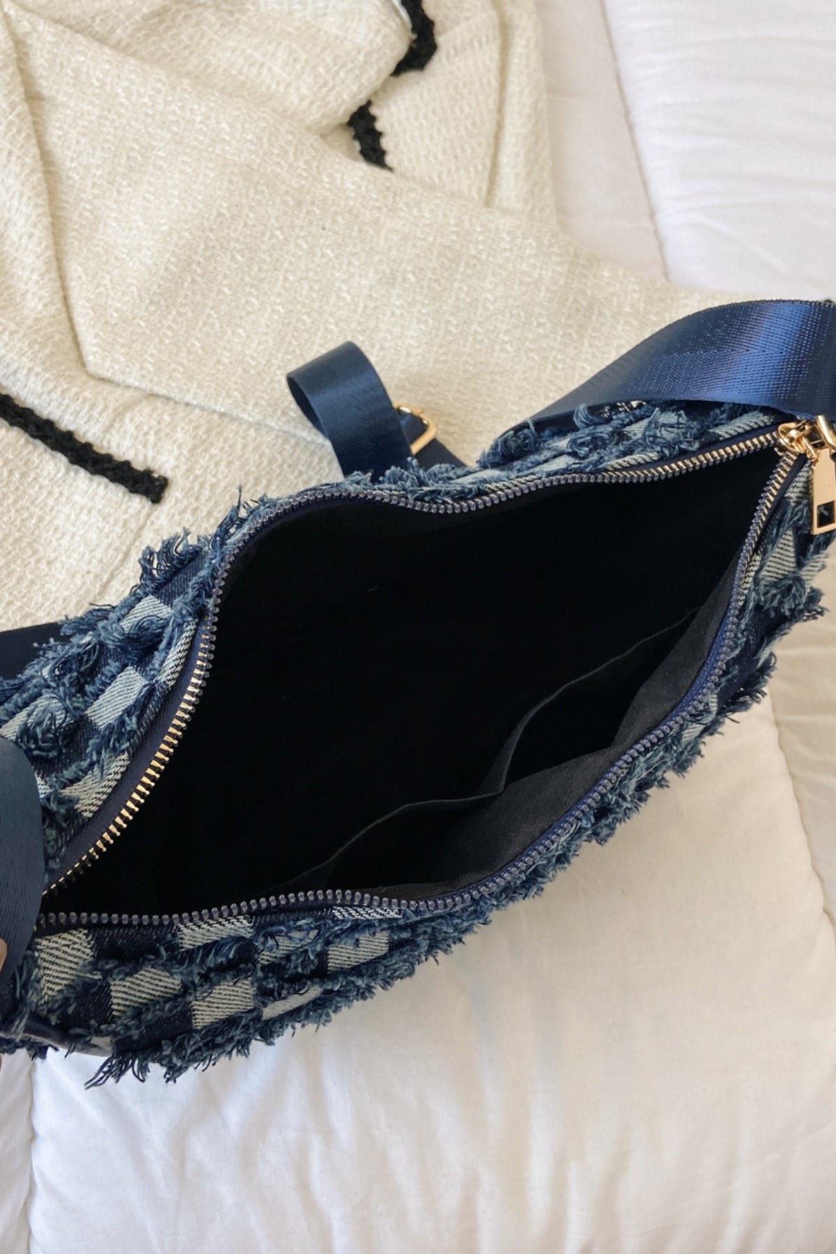 Raw Hem geruite denim crossbody tas