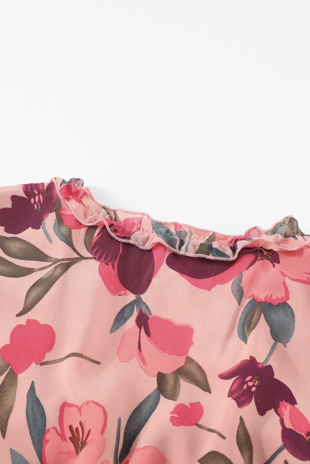 Maxi-jurk met bloemenprint, volantmouwen en diepe decolleté